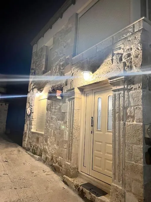 Skalanion Πέτρινη Οικία Με Εσωτερικό Τζάκι 빌라 0*,  그리스